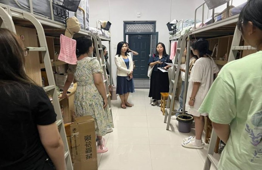 0d6d8beb975d44279b05c489a09b7c70.jpg 0d6d8beb975d44279b05c489a09b7c70.jpg