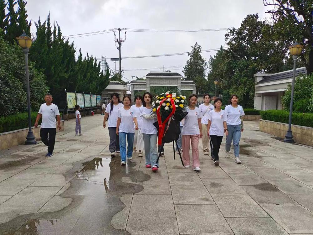 fcad2d154084457f80adcdf853fcd7a8.jpg fcad2d154084457f80adcdf853fcd7a8.jpg