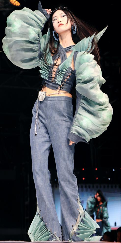 80e3864de3c845e69783e8ca661e4581.png 80e3864de3c845e69783e8ca661e4581.png